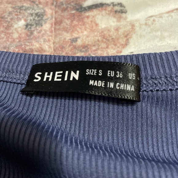 Cropped button up tee - Picture 2 of 2